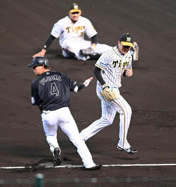 阪神逆転負け 魔の六回 マルテのエラーで決勝点 佐々木朗に初勝利献上 阪神タイガース デイリースポーツ Online