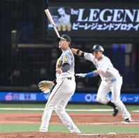 　６回、呉念庭に同点適時二塁打を許した岩貞（撮影・高石航平）