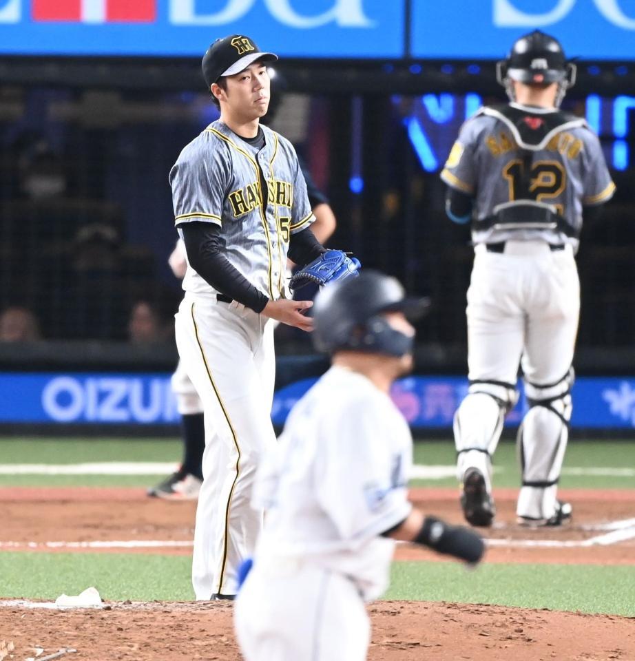 　６回、森にソロを許した青柳（撮影・高石航平）