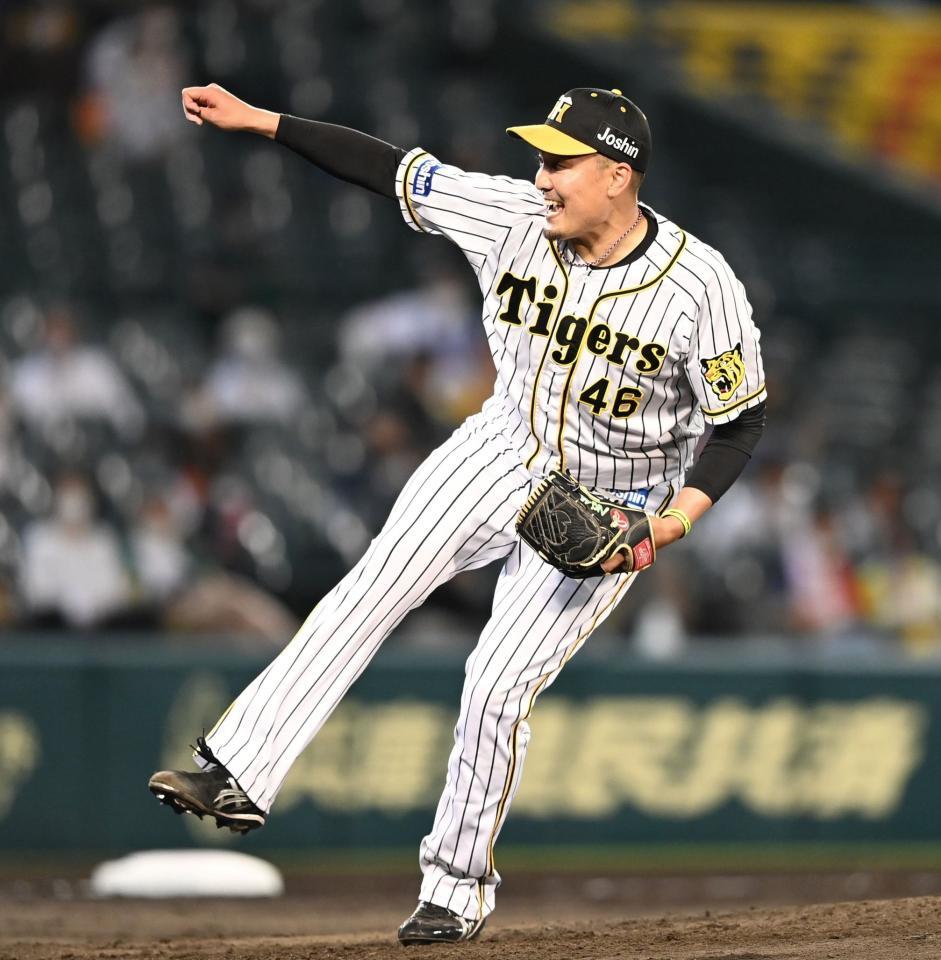 先発し力投する秋山（撮影・山口登）