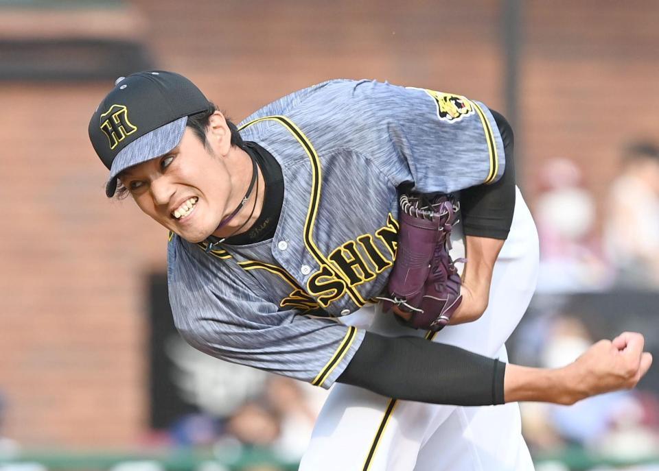 ８回、気迫の投球を見せる阪神・藤浪＝楽天生命パーク（撮影・飯室逸平）