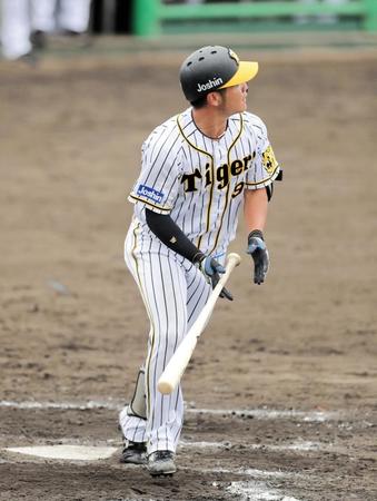 ３回、２点本塁打を放つ小野寺暖（代表撮影）