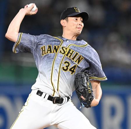 　５回、粘りの投球を見せる二保（撮影・飯室逸平）