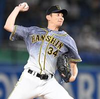 　５回、粘りの投球を見せる二保（撮影・飯室逸平）