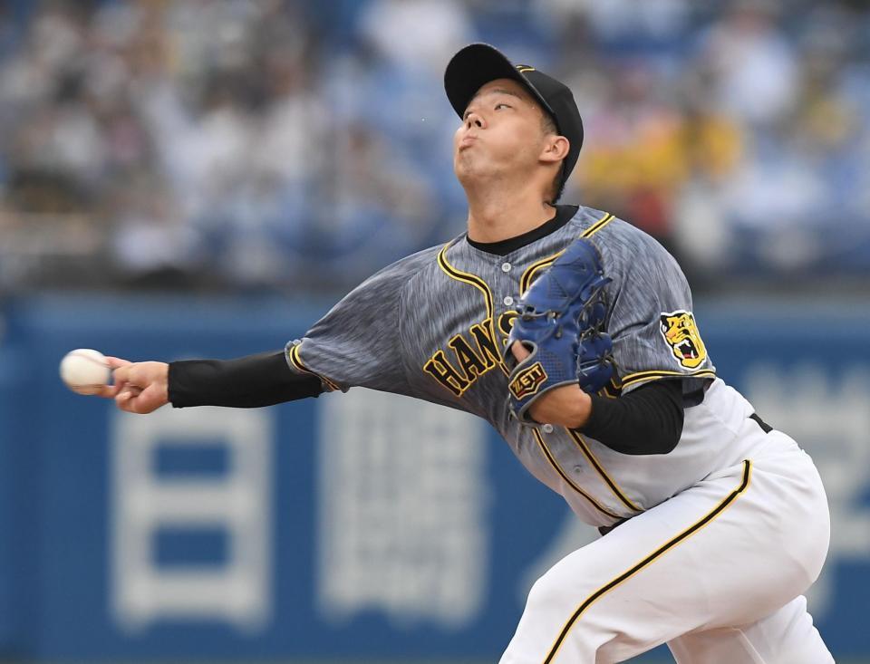 力投する青柳＝神宮（撮影・金田祐二）
