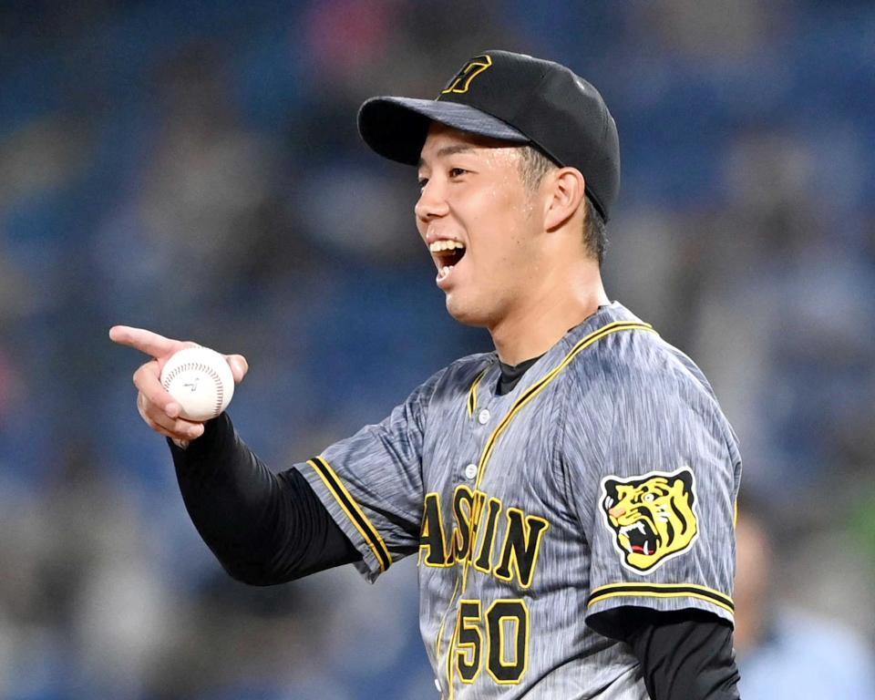 安定した投球を見せた青柳は８回無失点で８勝目を挙げた　