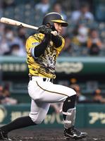 　３回、適時打を放つ糸原（撮影・北村雅宏）