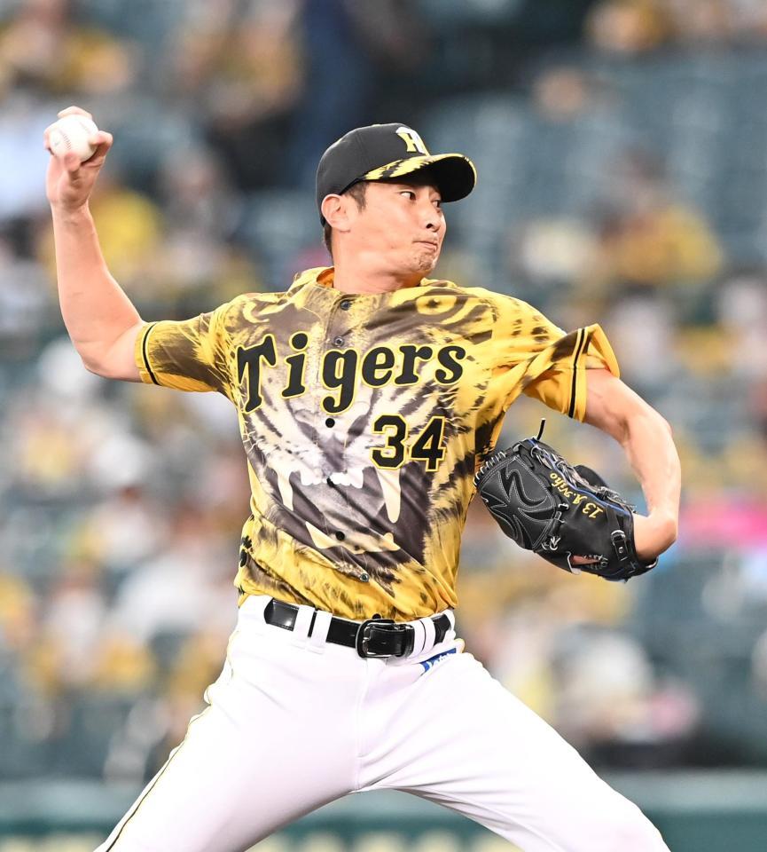 ４回から２番手で登板する二保（撮影・飯室逸平）