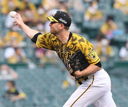 先発し投げ込むガンケル＝甲子園（撮影・田中太一）