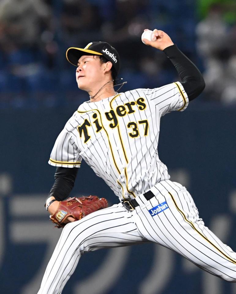 　９回に登板した阪神・及川