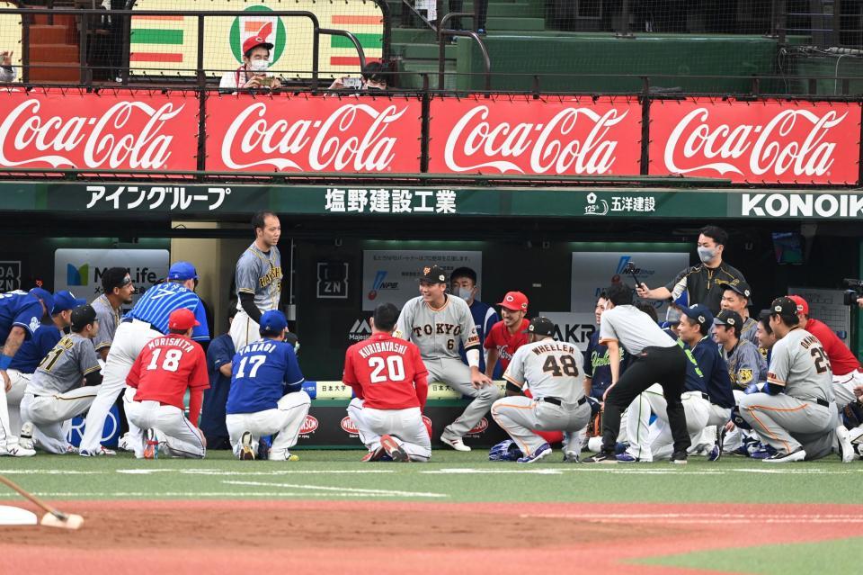 状態完璧【青柳晃洋】【BGS10/10】2017 BBM 阪神タイガース (7