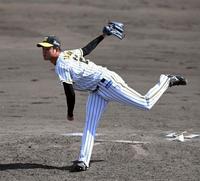 　８回、力投する高橋