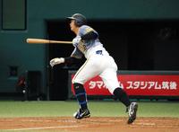 　３回、千賀から２点適時二塁打を放った井上