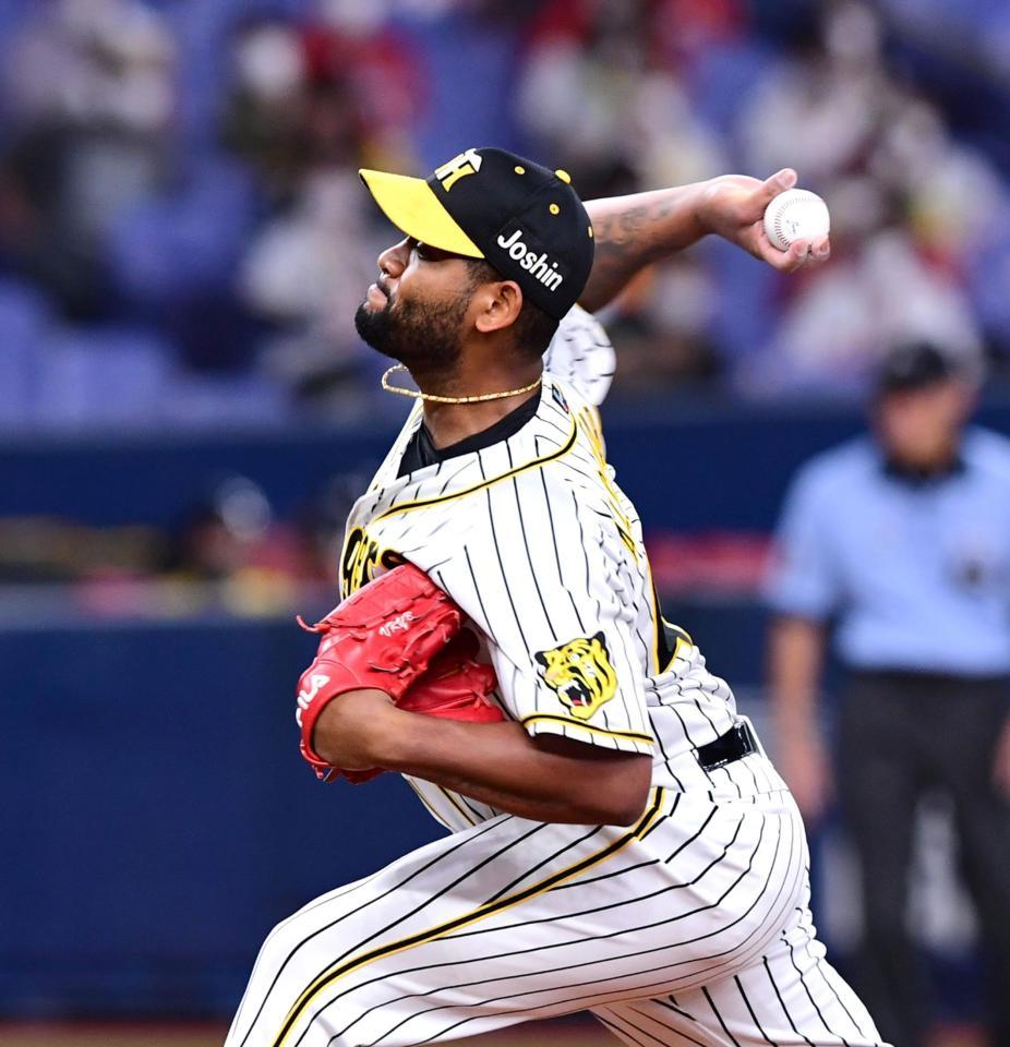 　８回、力投するアルカンタラ