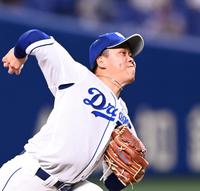 　力投する柳（撮影・飯室逸平）