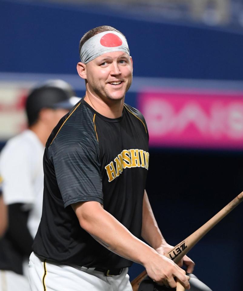 　練習で笑顔を見せるサンズ（撮影・田中太一）