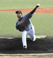 ５回無失点と快投した高橋