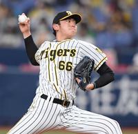 　７回を無失点に抑える小川