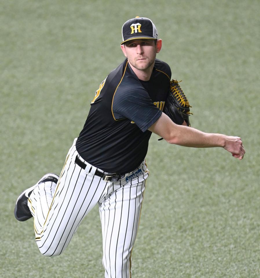 　試合前、キャッチボールをするガンケル（撮影・飯室逸平）