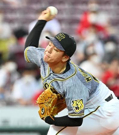 　１回、力投する阪神・村上＝マツダスタジアム（撮影・飯室逸平）