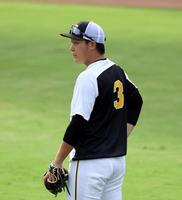 スタメンから外れた阪神・大山悠輔＝マツダスタジアム（撮影・山口登）