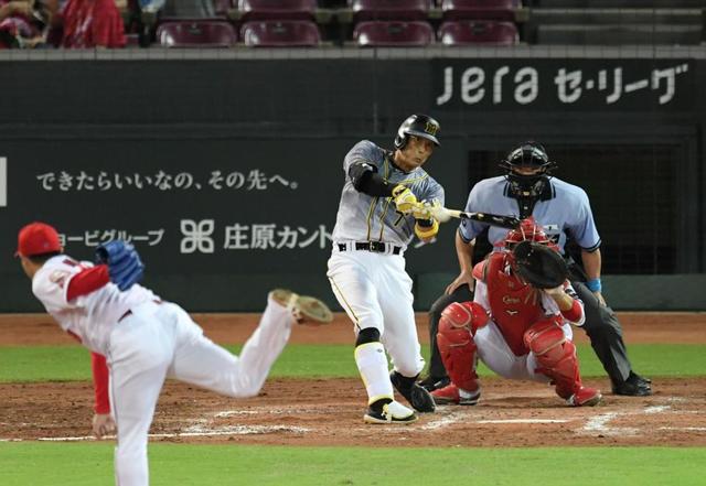 阪神四回に梅野 代打 糸井 近本３連打などで反撃 近本は新人から３年連続盗塁 阪神タイガース デイリースポーツ Online