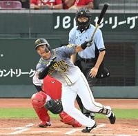 　２回、中前打を放つ小野寺