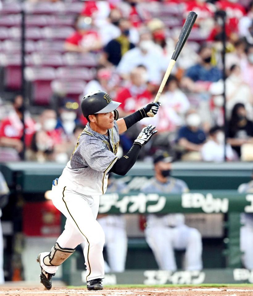 　２回、小野寺は中前打を放つ