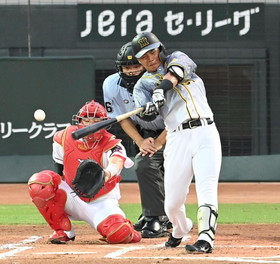 　２回、中前打を放つ小野寺