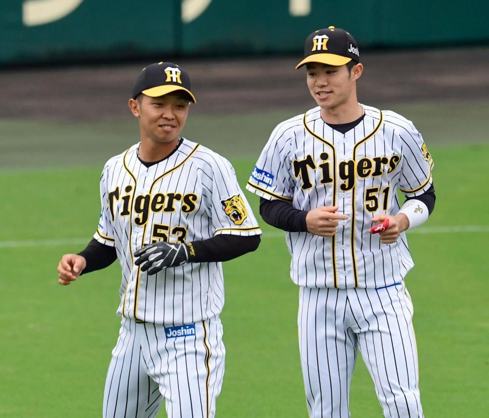 スタメンで出場する島田（右は中野）＝甲子園（撮影・山口登）