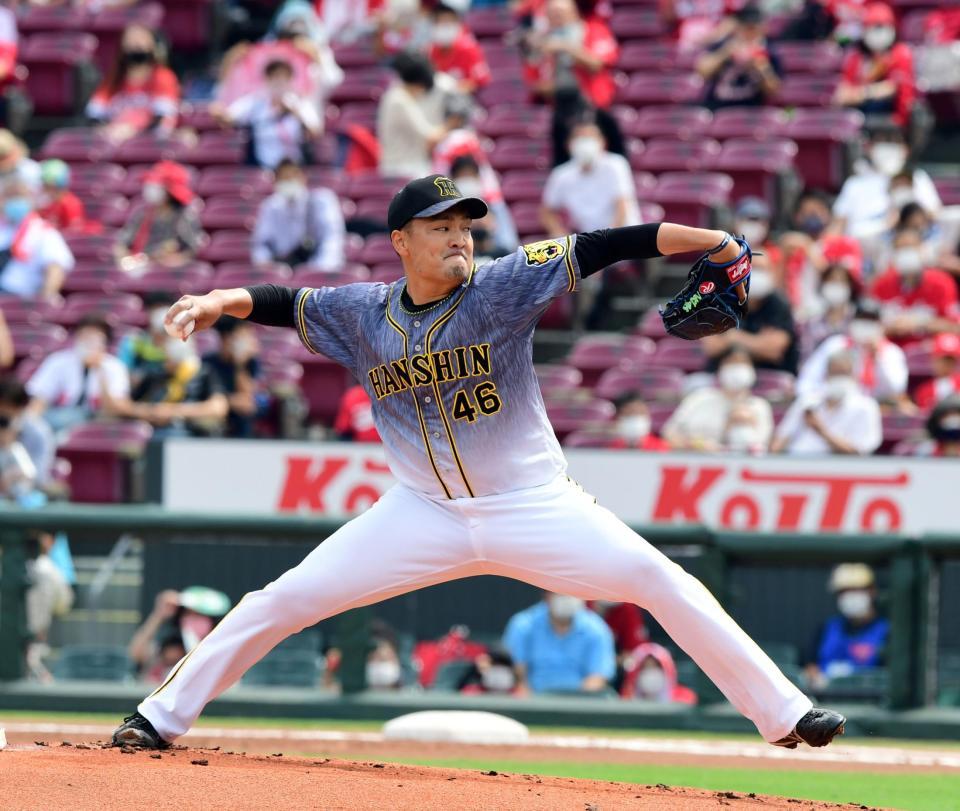 先発し力投する阪神・秋山拓巳＝マツダスタジアム（撮影・山口登）