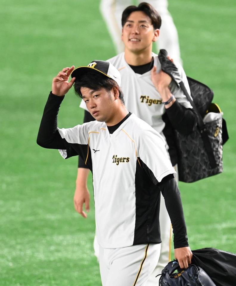 　先発の高橋（撮影・飯室逸平）