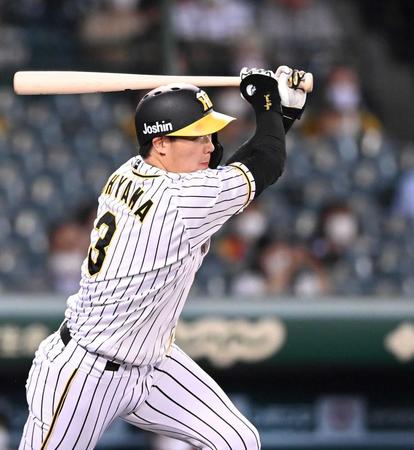 　１回、先制タイムリーを放つ大山