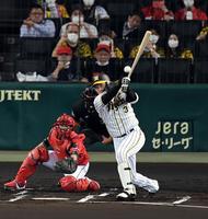 １回、大山は左前に先制適時打を放つ（撮影・山口登）