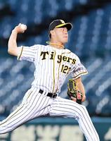 ６月１２日、ウエスタン・ソフトバンク戦で登板する阪神・鈴木翔太＝甲子園