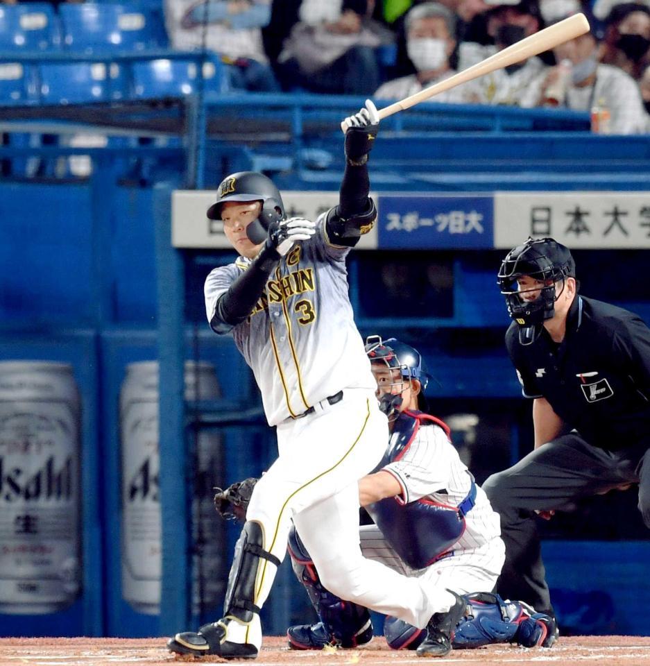 １回、左前へ先制打を放つ大山（撮影・田中太一）