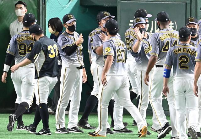 阪神・矢野監督　緊急降板の西勇は「大きなところはないと思っているんだけど。肘かな」