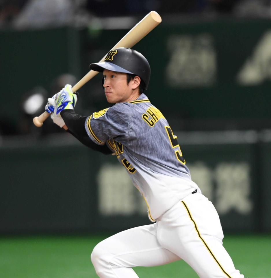 　今季５９度目のマルチ安打をマークした近本