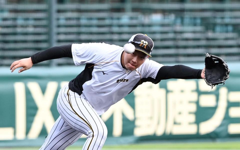 ノックを受ける大山（撮影・山口登）