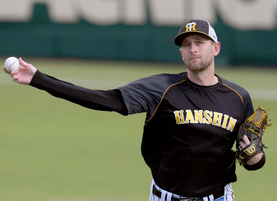 　キャッチボールで調整するガンケル（撮影・田中太一）