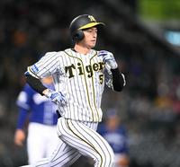 １回、阪神・近本は二ゴロに倒れる（撮影・山口登）