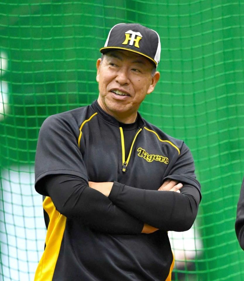 　井上ヘッドコーチ