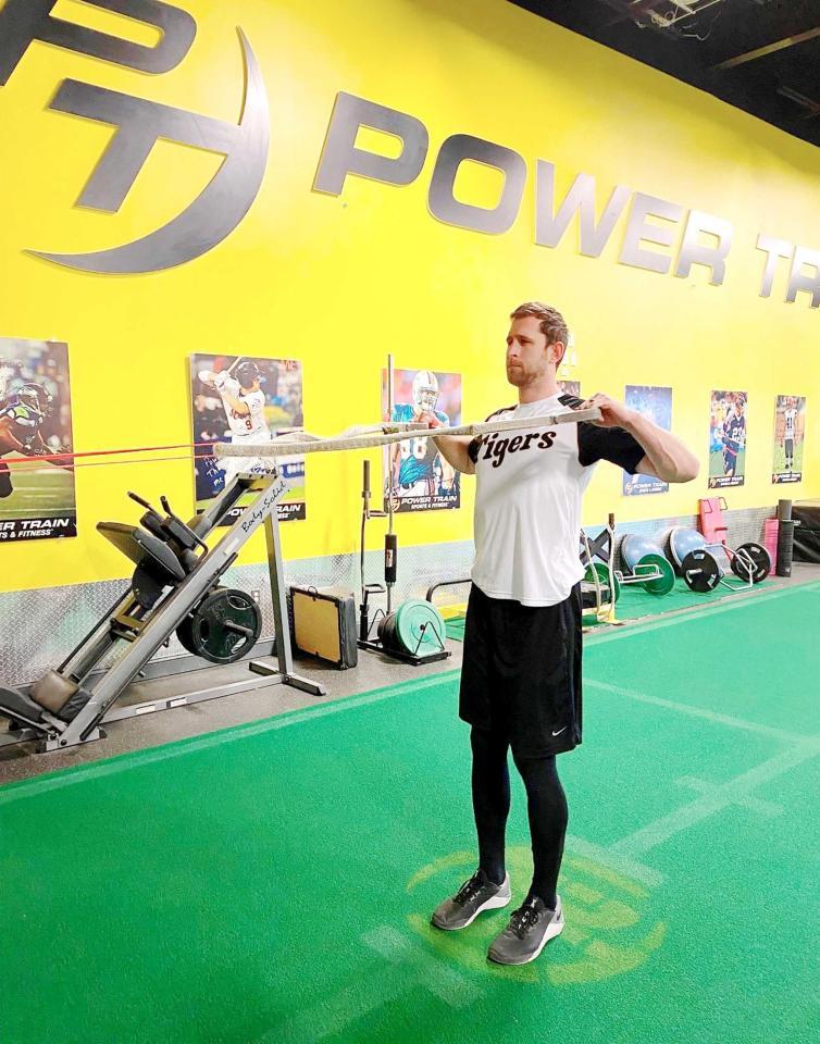 　トレーニングするガンケル（球団提供）