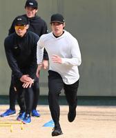 走り込むチェン（撮影・田中太一）