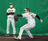阪神・矢野監督 突然の退任発表から異例の初日を終え「賛否両論