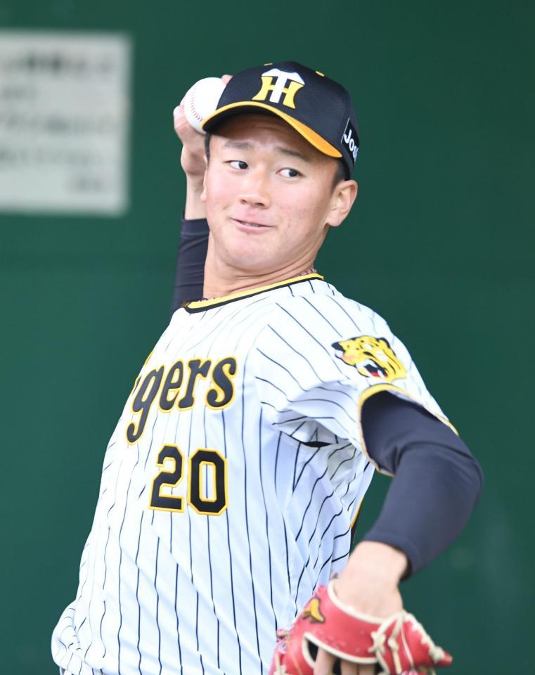 　ブルペンで投球した森木（撮影・石井剣太郎）