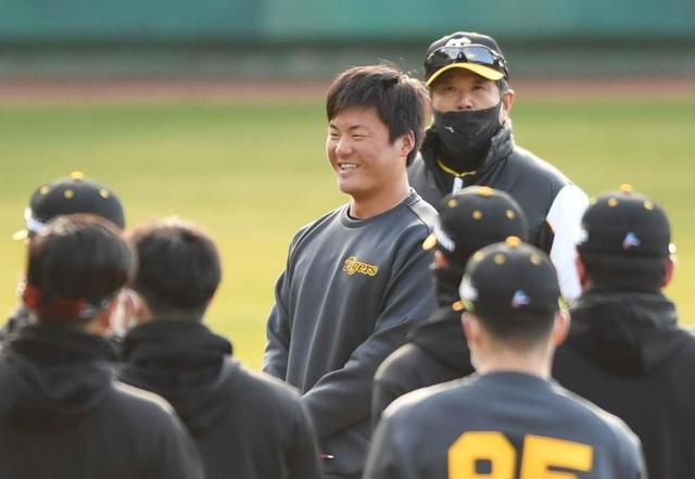 阪神・ドラ４前川、今季の目標「１軍で本塁打」　声出しは平田２軍監督からダメ出し