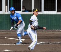 　１回、及川は日本ハム・今川に適時打を許す（撮影・山口登）