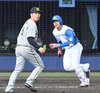 　７回、野村に同点打を打たれた馬場