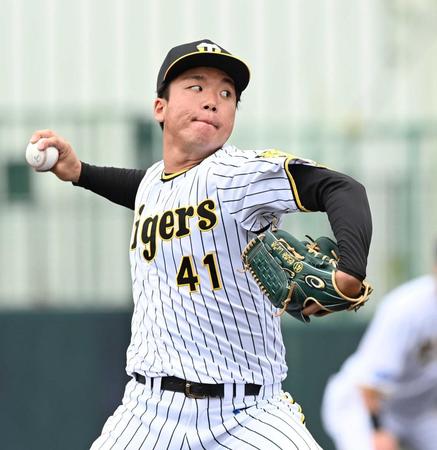 　楽天打線相手に好投する村上